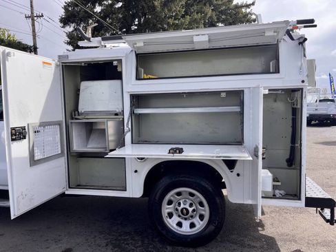 Used 2017 Chevrolet Silverado 3500 W/T RWD image 9