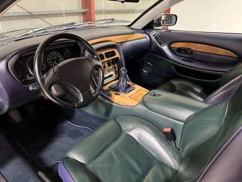 Used 2000 Aston Martin DB7 Vantage RWD image 2
