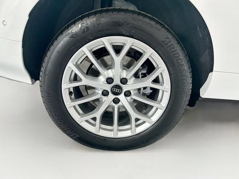 Certified 2026 Audi Q3 quattro 2.0T AWD/4WD image 32