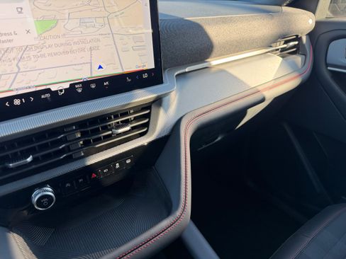 New 2026 Ford Explorer ST-Line w/ ST-Line Street Pack image 32