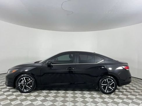 Used 2024 Nissan Sentra SV FWD image 7