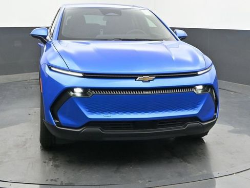 New 2026 Chevrolet Equinox EV LT image 3