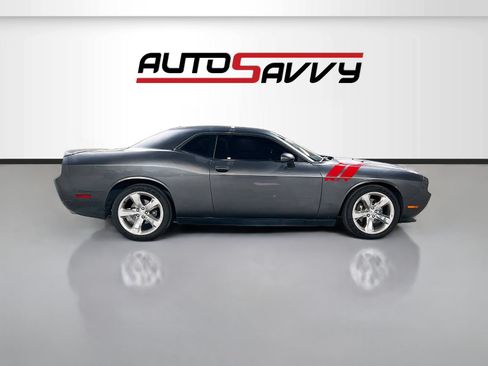 Used 2013 Dodge Challenger R/T RWD image 8