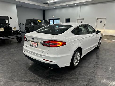 Used 2020 Ford Fusion SE FWD image 5