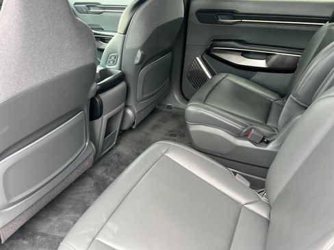 Certified 2024 Kia EV9 Light Long Range RWD image 11