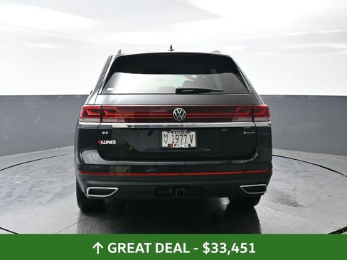 Used 2025 Volkswagen Atlas SE image 13