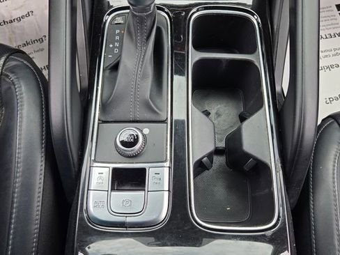 Used 2020 Kia Telluride S FWD image 19