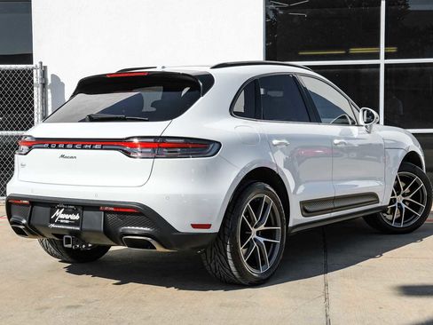Used 2023 Porsche Macan image 9