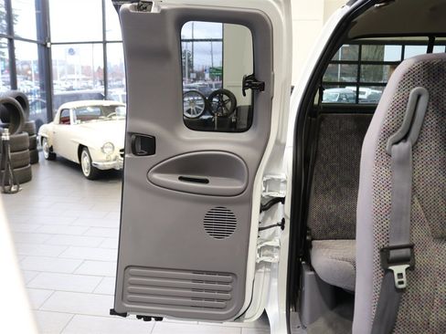 Used 2000 Dodge Ram 2500 Truck SLT image 69