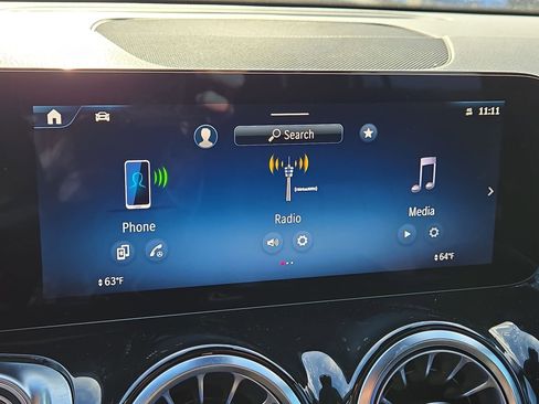 New 2025 Mercedes-Benz GLB 250 GLB 250 image 19