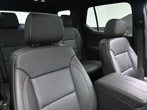 Used 2023 Chevrolet Traverse LT w/ LT Premium Package image 28