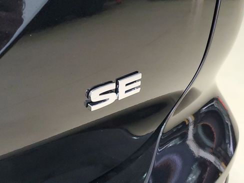 New 2025 Mitsubishi Outlander SE image 10