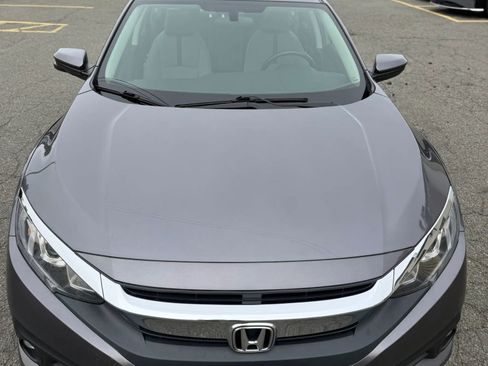 Used 2018 Honda Civic EX-T image 4