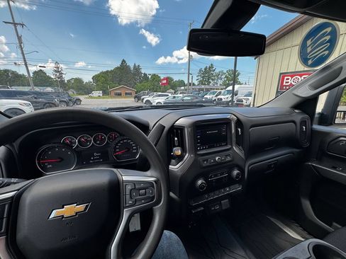 Used 2022 Chevrolet Silverado 2500 Custom w/ Custom Value Package AWD/4WD image 23