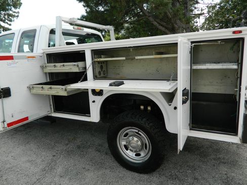 Used 2014 Ford F250 XL w/ Power Equipment Group AWD/4WD image 7