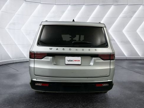 Used 2024 Jeep Wagoneer L Series II w/ Flexible Seating Group image 5