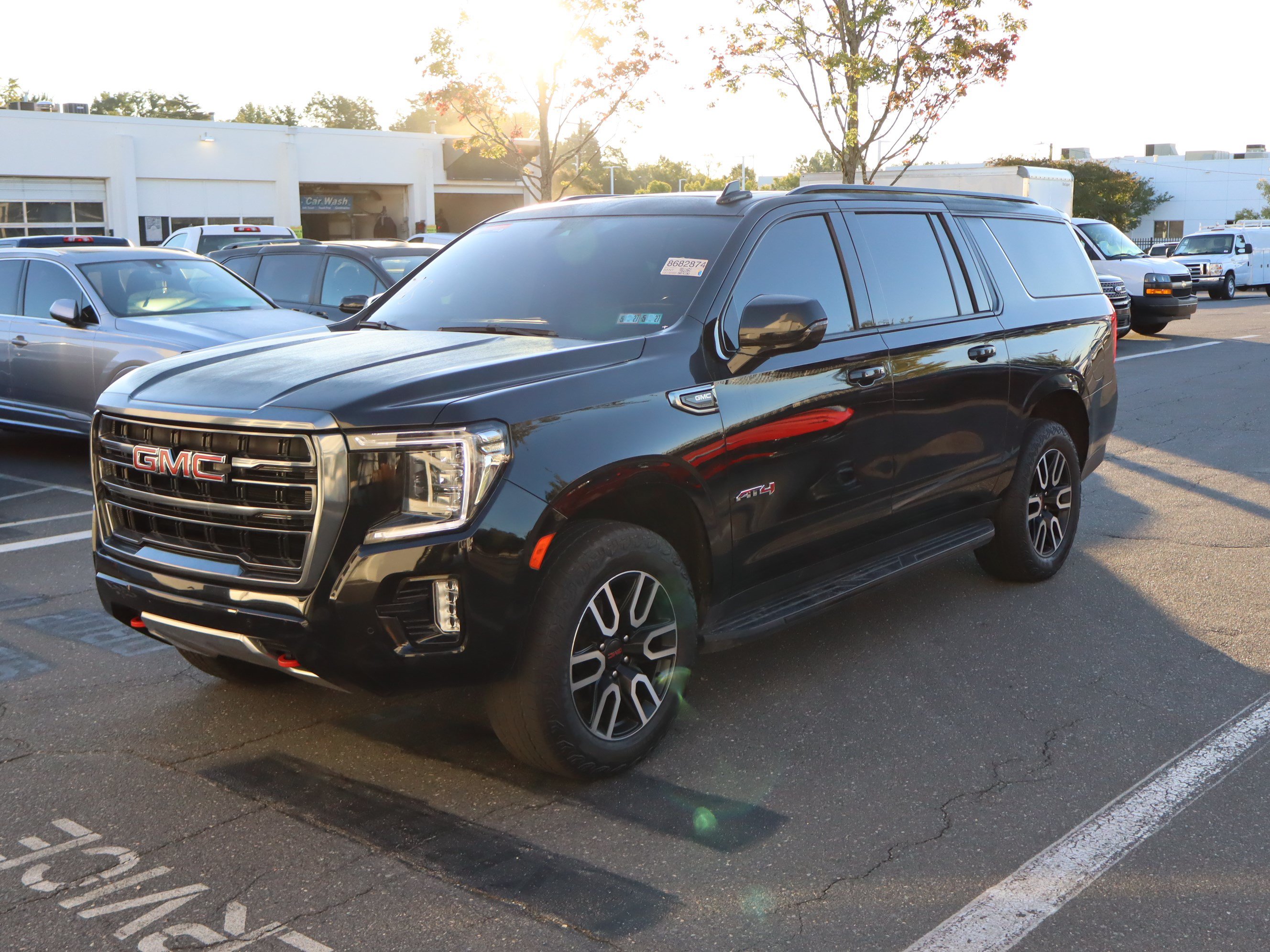 Used 2023 GMC Yukon XL AT4 AWD/4WD image 16