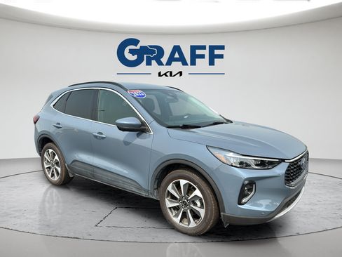 Used 2023 Ford Escape Platinum AWD/4WD image 13