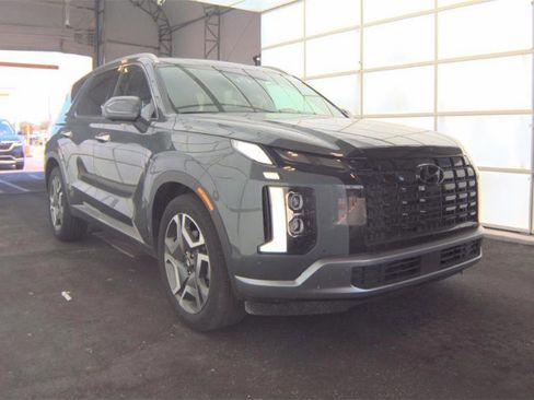 Used 2025 Hyundai Palisade Limited FWD image 4
