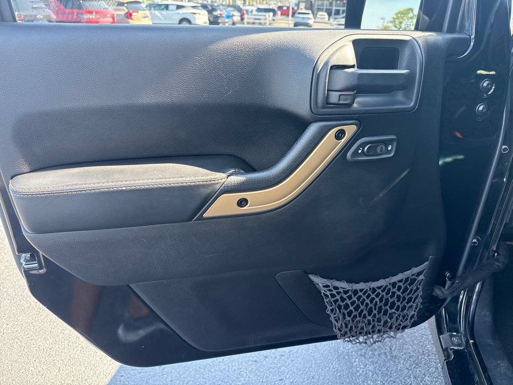 Used 2014 Jeep Wrangler Unlimited Sahara AWD/4WD image 12