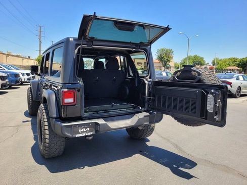 Used 2022 Jeep Wrangler Unlimited Sport AWD/4WD image 27