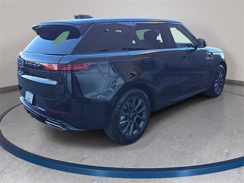 New 2026 Land Rover Range Rover Sport Dynamic SE image 5