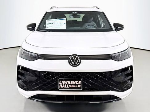 New 2026 Volkswagen Tiguan SE R-Line FWD image 2