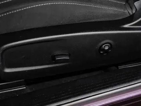 Used 2020 Dodge Challenger SXT image 37