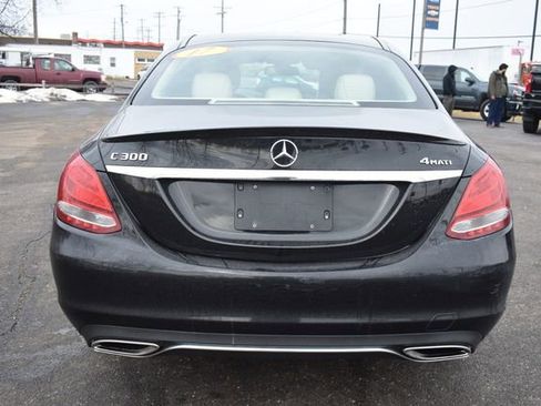 Used 2017 Mercedes-Benz C 300 4MATIC Sedan image 4