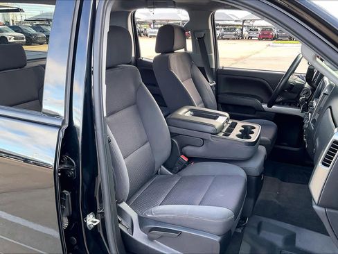 Used 2018 Chevrolet Silverado 1500 LT w/ Redline Edition image 10