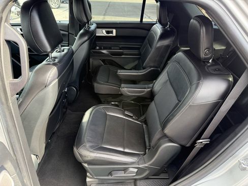 Used 2020 Ford Explorer Limited image 13