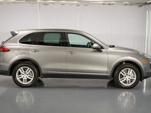 Used 2016 Porsche Cayenne image 9