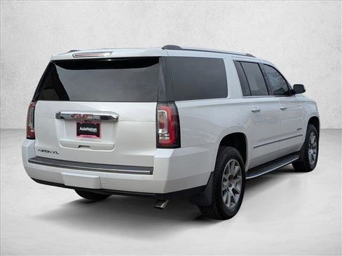 Used 2018 GMC Yukon XL Denali image 5