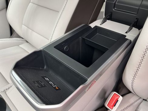 New 2026 GMC Terrain Denali AWD/4WD image 17