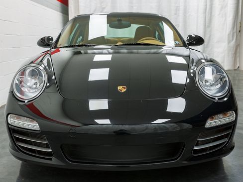 Used 2009 Porsche 911 Carrera 4S image 2