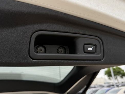 Used 2022 Honda Pilot Touring image 32