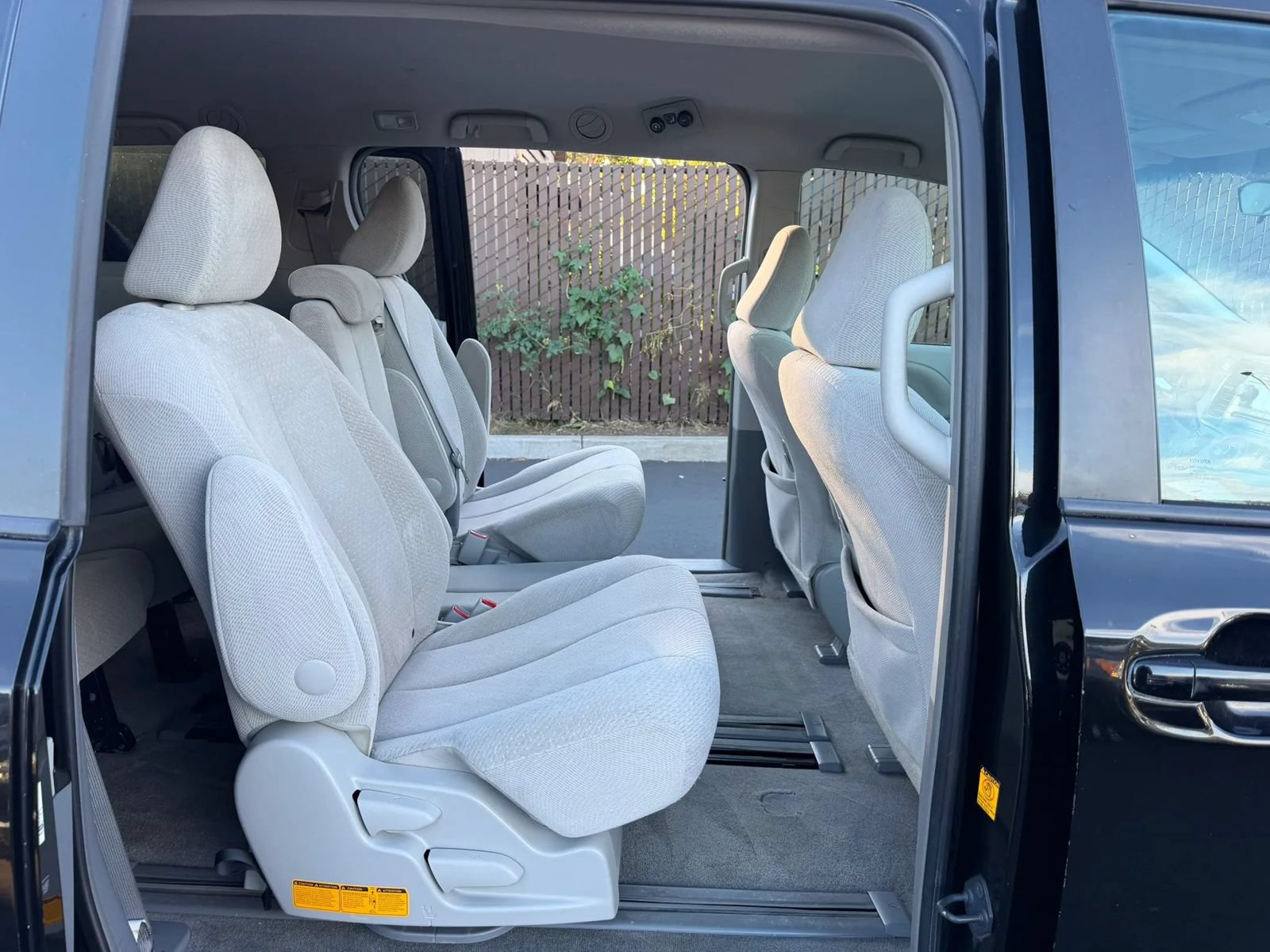 Used 2012 Toyota Sienna LE FWD image 12