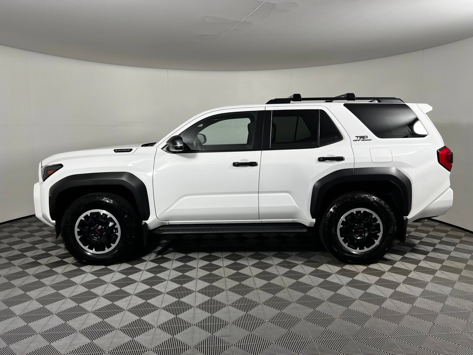 Certified 2025 Toyota 4Runner TRD Off-Road AWD/4WD image 8