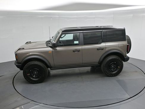 New 2026 Ford Bronco Badlands image 41