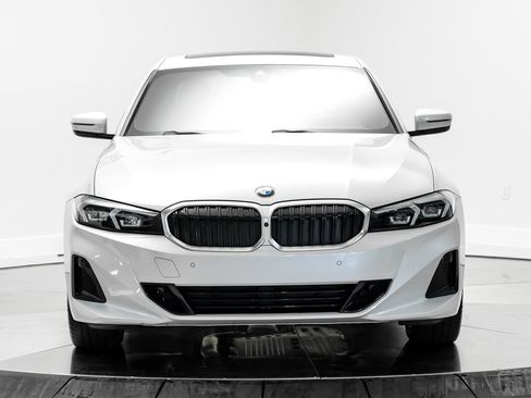 Used 2023 BMW 330i Sedan w/ Premium Package RWD image 2