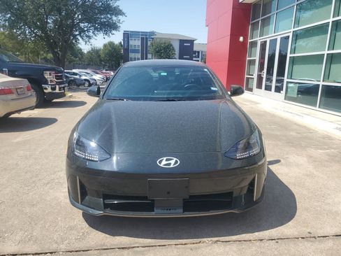 Used 2024 Hyundai Ioniq 6 SE RWD image 8