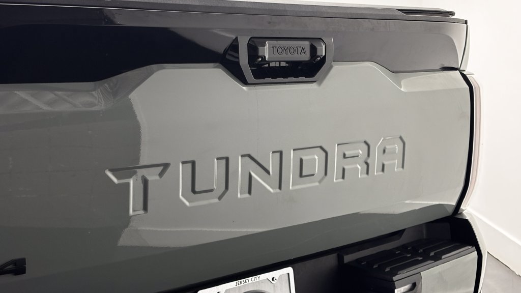 Used 2024 Toyota Tundra Platinum AWD/4WD image 8