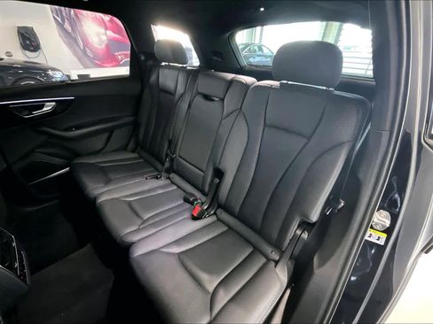 Used 2021 Audi Q7 3.0T Prestige image 26
