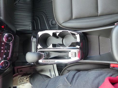 Used 2025 Chevrolet Trax ACTIV w/ Driver Confidence Package image 33