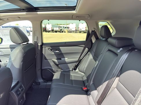 New 2026 Nissan Rogue SV w/ SV Premium Package image 33