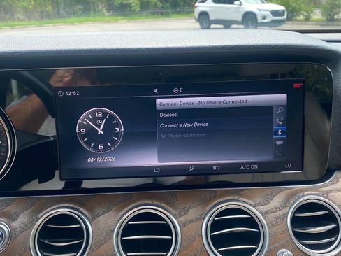 Used 2018 Mercedes-Benz E 300 image 32