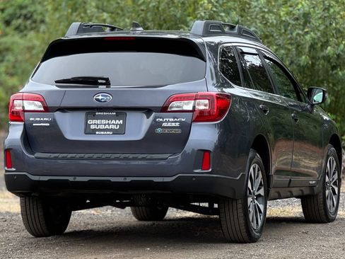 Used 2017 Subaru Outback 2.5i Limited AWD/4WD image 7