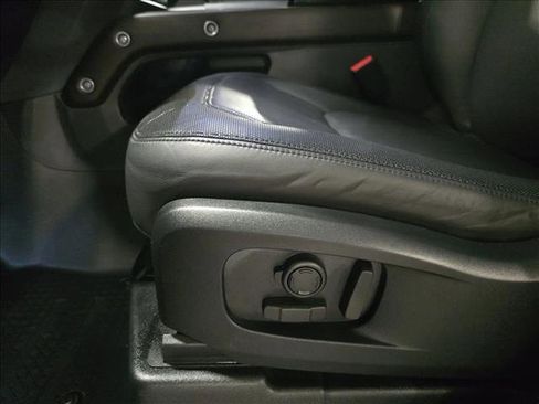 Certified 2024 Land Rover Defender 110 X-Dynamic SE image 28