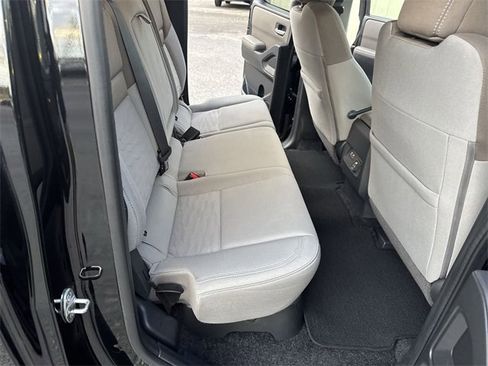 Used 2022 Nissan Frontier SV image 11