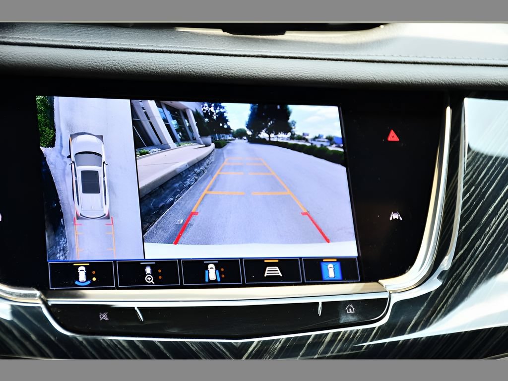 Used 2023 Cadillac XT6 Premium Luxury w/ Technology Package AWD/4WD image 23